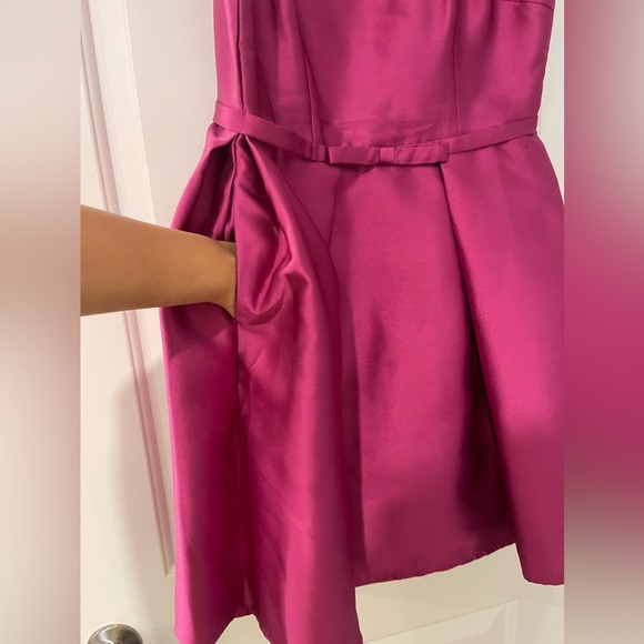 Fuchsia evening dress with pockets. Size M but fits more like L. Cute and girly - Picture 4 of 6